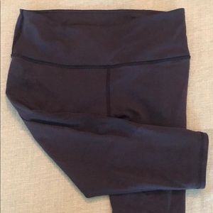 Lulu Lemon Cropped Leggings, lightly used